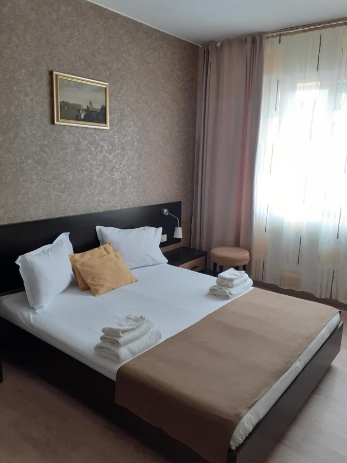 Hotel Nord Ploiesti Exterior photo