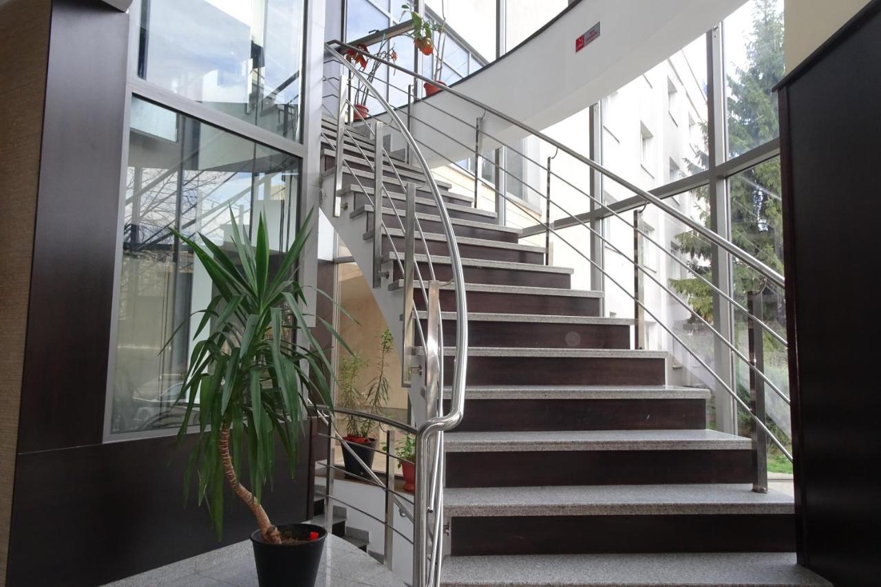 Hotel Nord Ploiesti Exterior photo