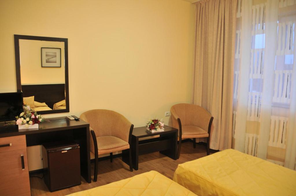 Hotel Nord Ploiesti Exterior photo
